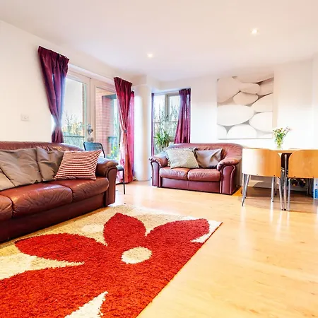 Apartment 1 Bedroom Stylish In Zone 2 Close To Center - Whole