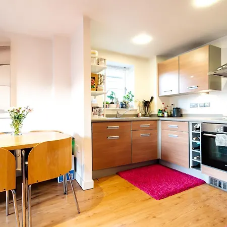 1 Bedroom Stylish In Zone 2 Close To Center - Whole London