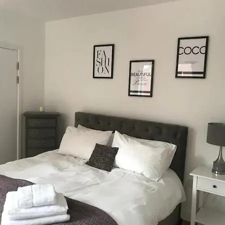Charm Dwelling London