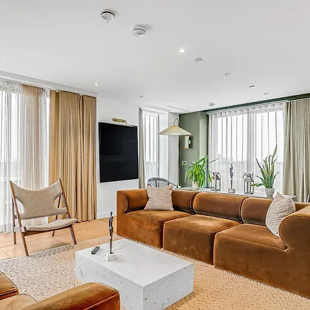 Modern King's Cross Apartment