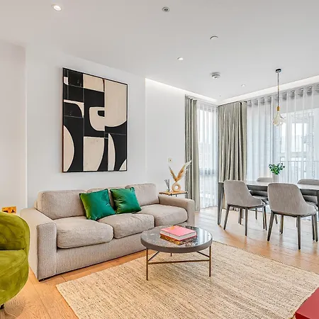 Modern King's Cross Apartment *