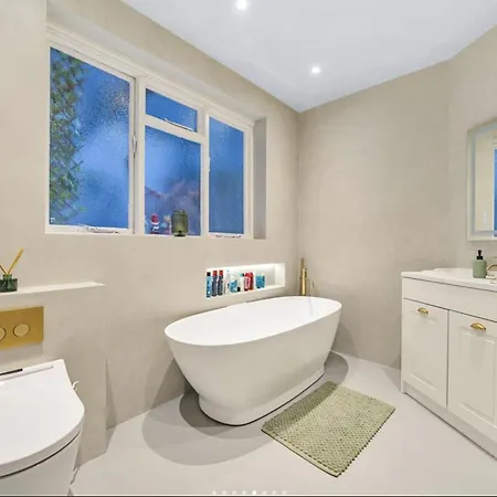 Luxury One-bedroom In *
