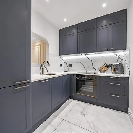 Luxury One-bedroom In *
