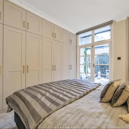 Apartment Luxury One-bedroom In *