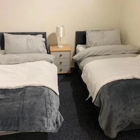 Holiday home Lovely Contractor Family House London