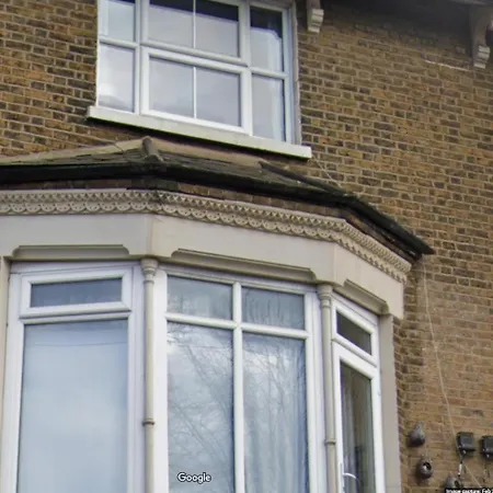 Apartment 1 Bed In London, 10 Minutes From Bridge *