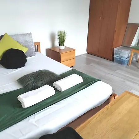 Cosy Near E1 London