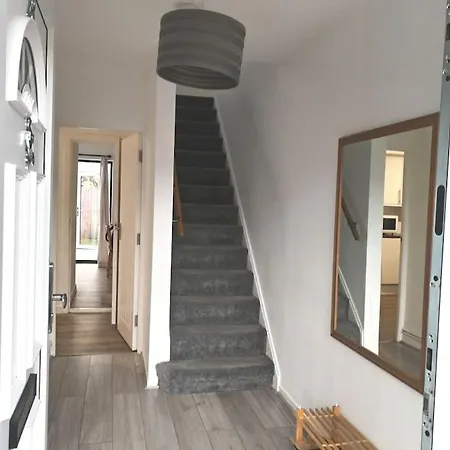 Cosy Near E1 * London