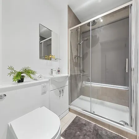 Appartement Modern One Bedroom Flat - Near Heathrow, Windsor Castle, Thorpe Park - Staines Tw18