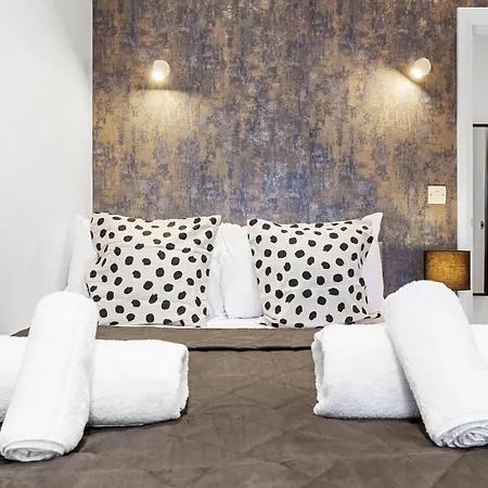 Modern One Bedroom Flat - Near Heathrow, Windsor Castle, Thorpe Park - Staines Tw18 * Londres