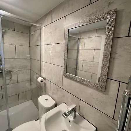 Apartment Citrine - Executive London Garden Flat South Norwood