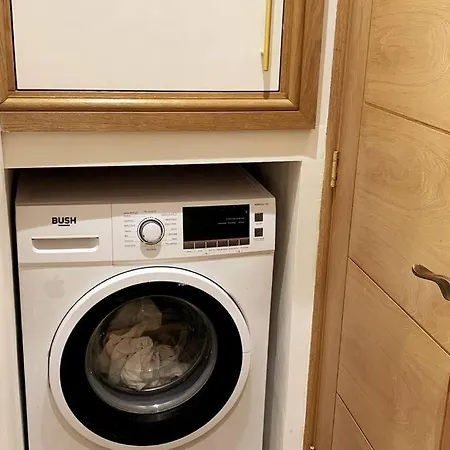 Apartman Stylish And Cosy 3 Bedroom *