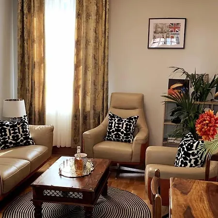 Apartment Stylish And Cosy 3 Bedroom London