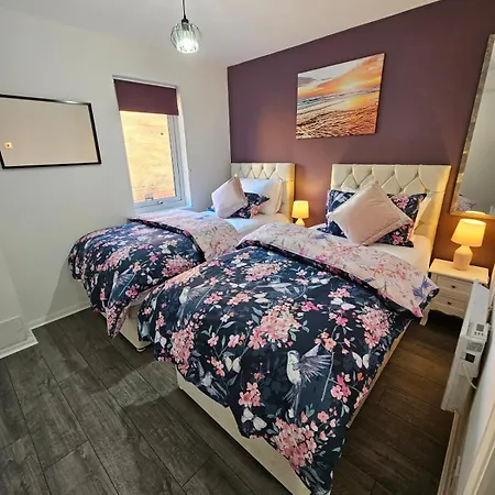Sutton Apartment, Greater London