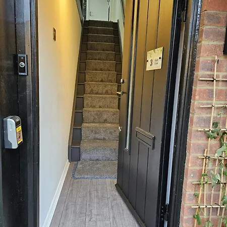 Sutton Apartment, Greater London *