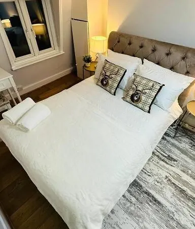 Apartment Bayswater