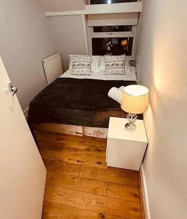 Bayswater Apartment