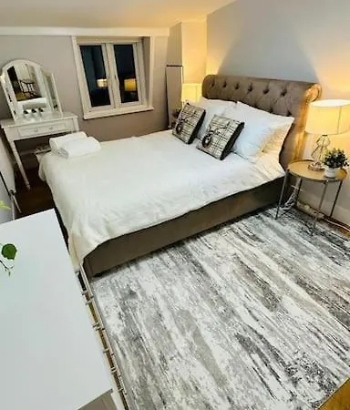 Apartment Bayswater London