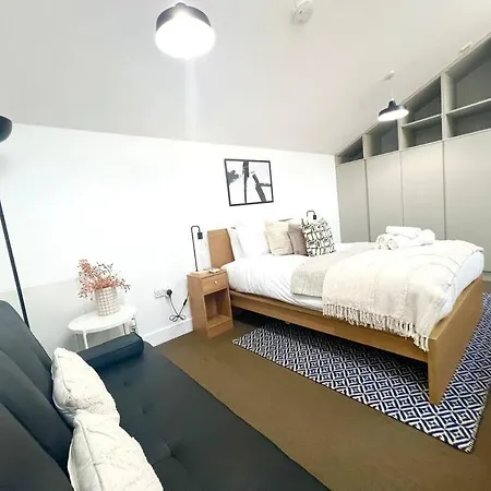 Camden Loft Apartment- 3 London