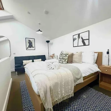 Camden Loft Apartment- 3 Apartment