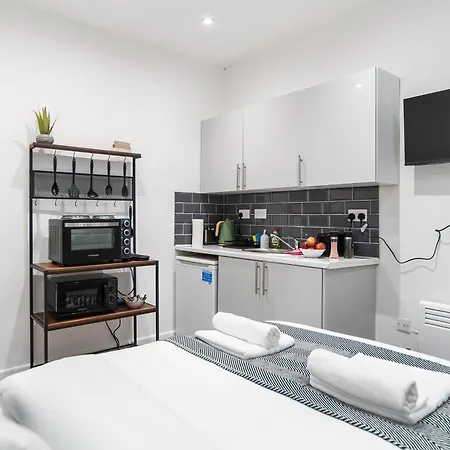 Modern Studio By Livestay Short Lets & Serviced