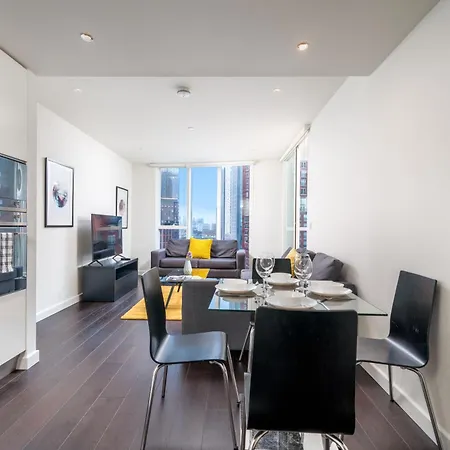 5-star Family 2br 2ba Central Apt London