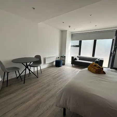 Modern Flat Near Highbury & Islington Station Apartment London