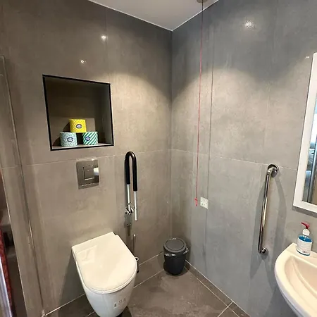 Modern Flat Near Highbury & Islington Station Apartment