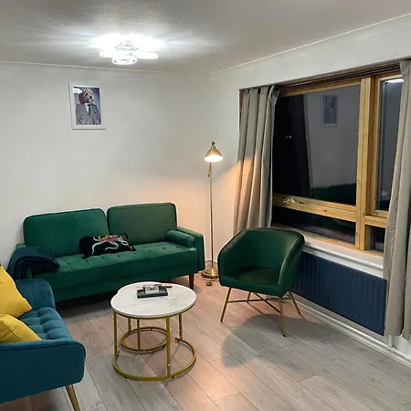 Apartment 2 Bedrooms In Plaistow Near Tube To *