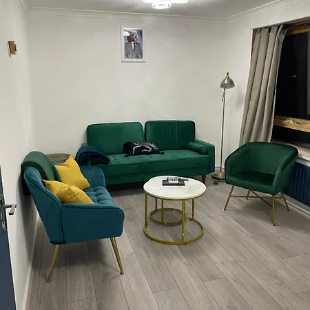Apartment 2 Bedrooms In Plaistow Near Tube To