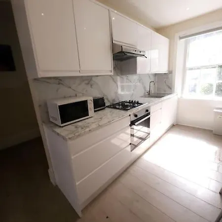 Apartment Gucci Flat In Knightsbridge London