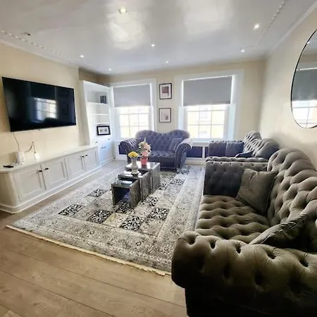Gucci Flat In Knightsbridge * London