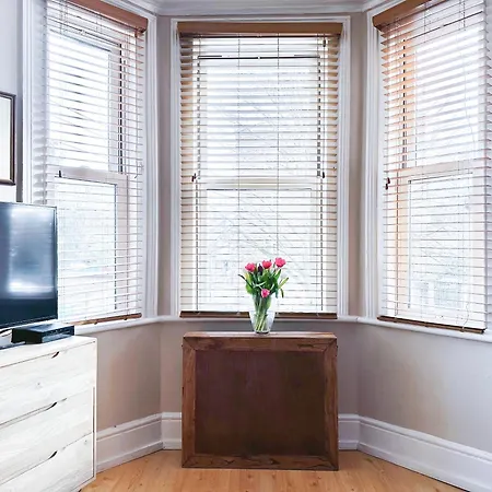 Artistic Pied-A-Terre, Steps From The Tube, Moments From London'S Heart Apartment