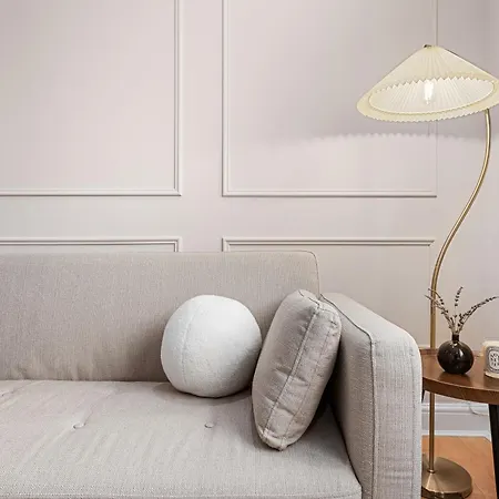 Designer In Central * London