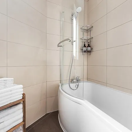 Designer In Central Apartment