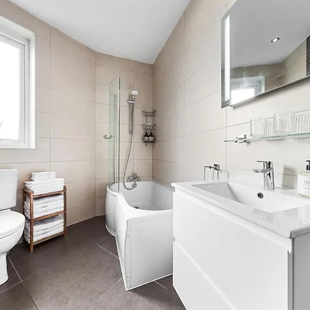 Apartment Designer In Central *
