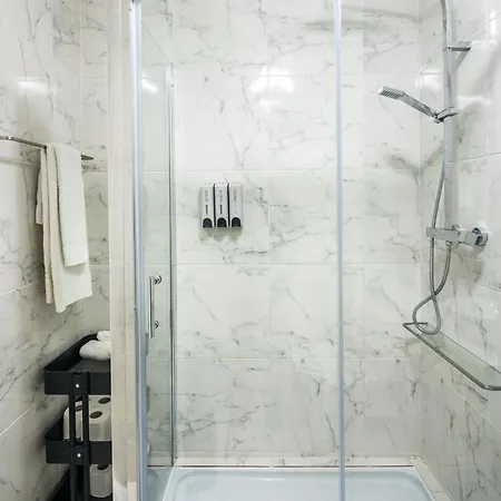 Charming Spacious 2br Flat Near Station Parking Apartamento Londres