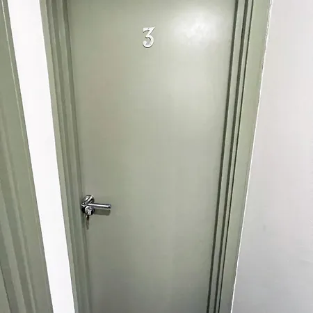 Letzi Private En-suite In Harrow * Pinner