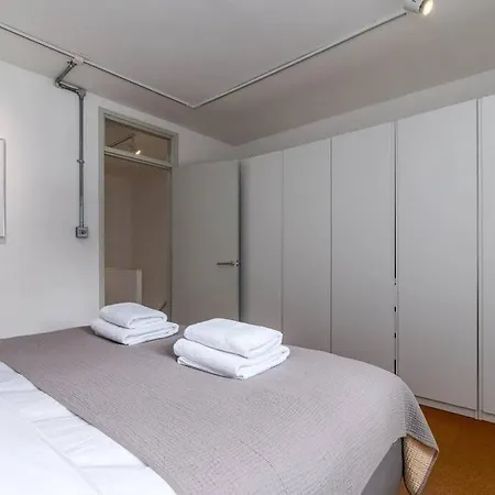 2-bedroom Minimalist In Borough