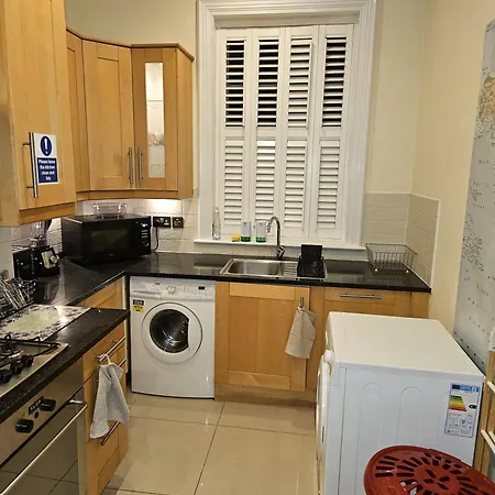 Heathrow Mansion Shuttles Apartamento *