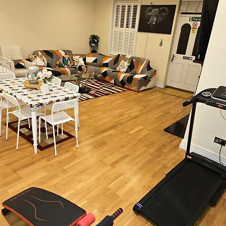 Heathrow Mansion Shuttles Apartamento Uxbridge