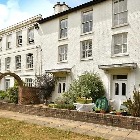Apartamento Heathrow Mansion Shuttles Uxbridge