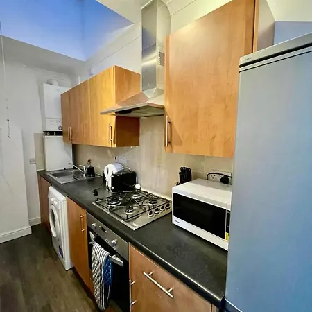 Apartment Flat5 419 North End Road London
