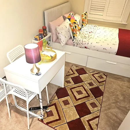 Apartamento Heathrow Mansion Shuttles *