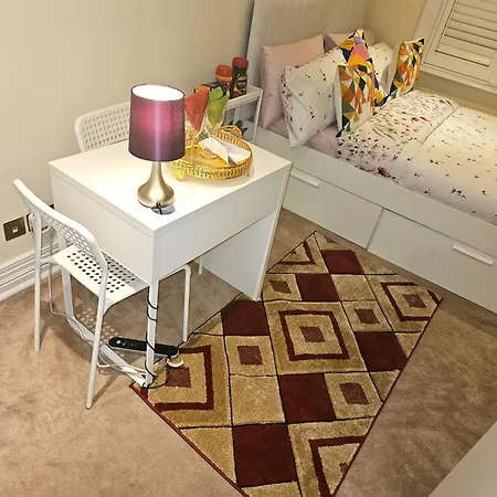 Apartamento Heathrow Mansion Shuttles Uxbridge