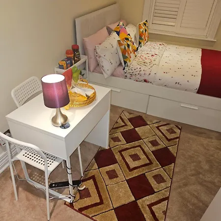Apartamento Heathrow Mansion Shuttles Uxbridge