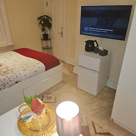 Heathrow Mansion Shuttles Apartamento Uxbridge