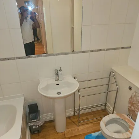 Heathrow Mansion Shuttles Apartamento *