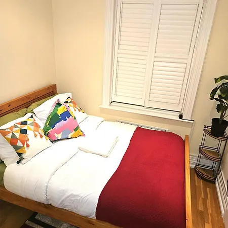Apartamento Heathrow Mansion Shuttles Uxbridge