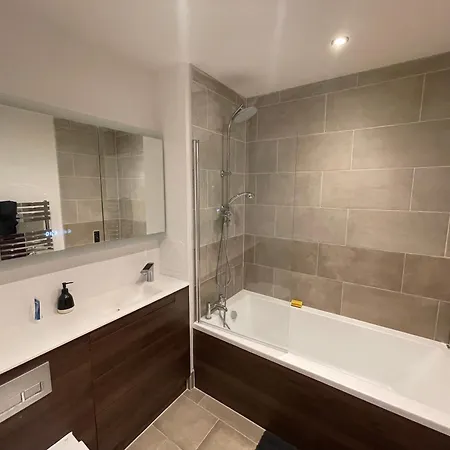 Stunning Spacious Double In A New-build Flat. * Hayes (Greater London)